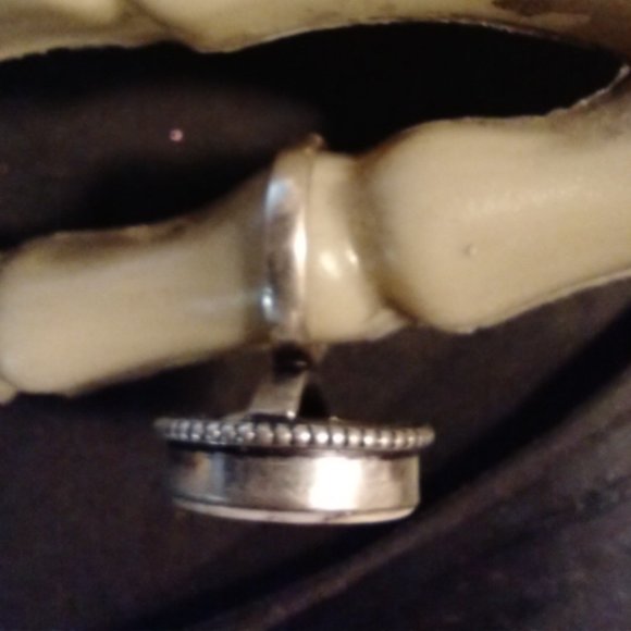 New ring white swirl agate stone in silver setting and band sizes 6, 7, 8 - Picture 3 of 4